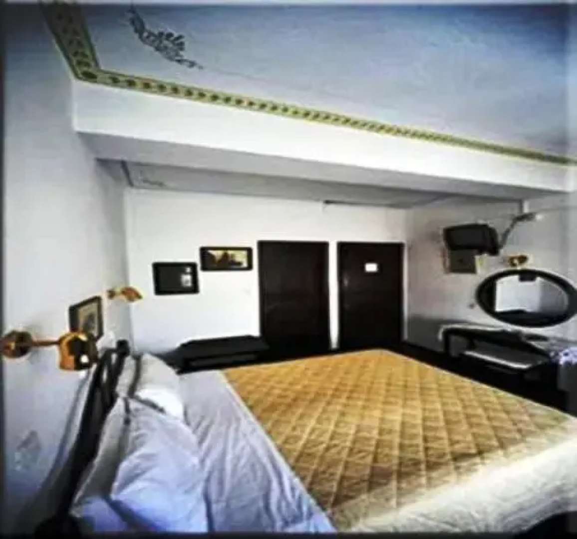 Acropolis Hotel