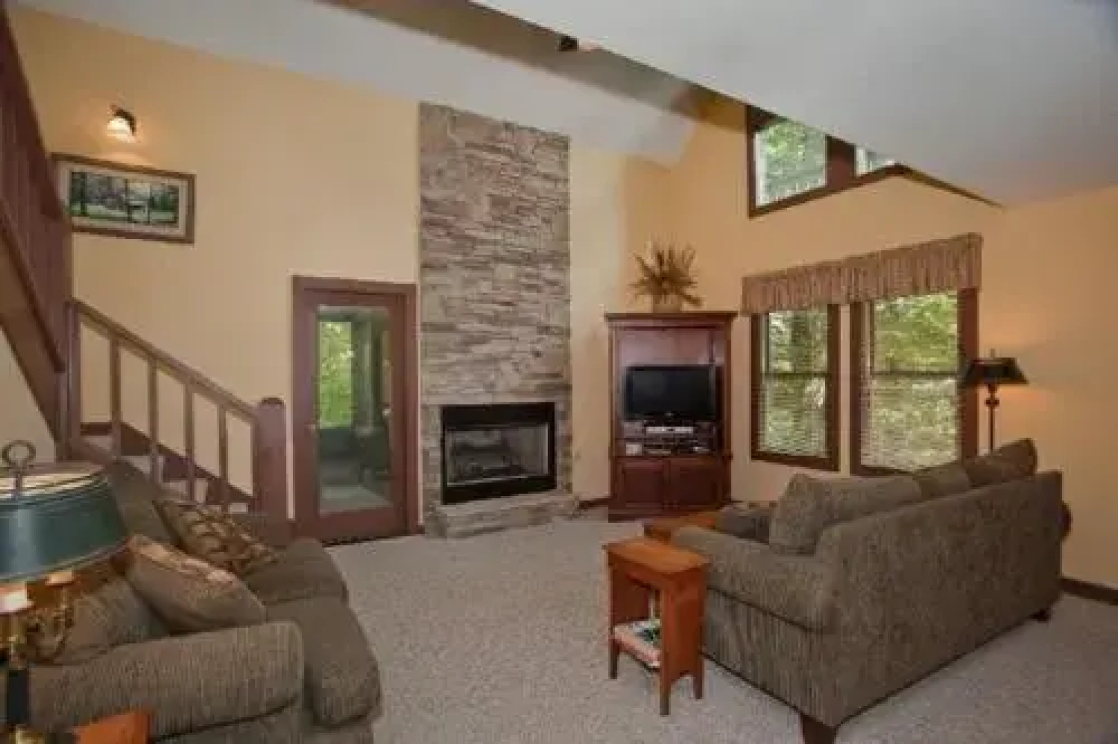 Beech House - 2 Br home by RedAwning