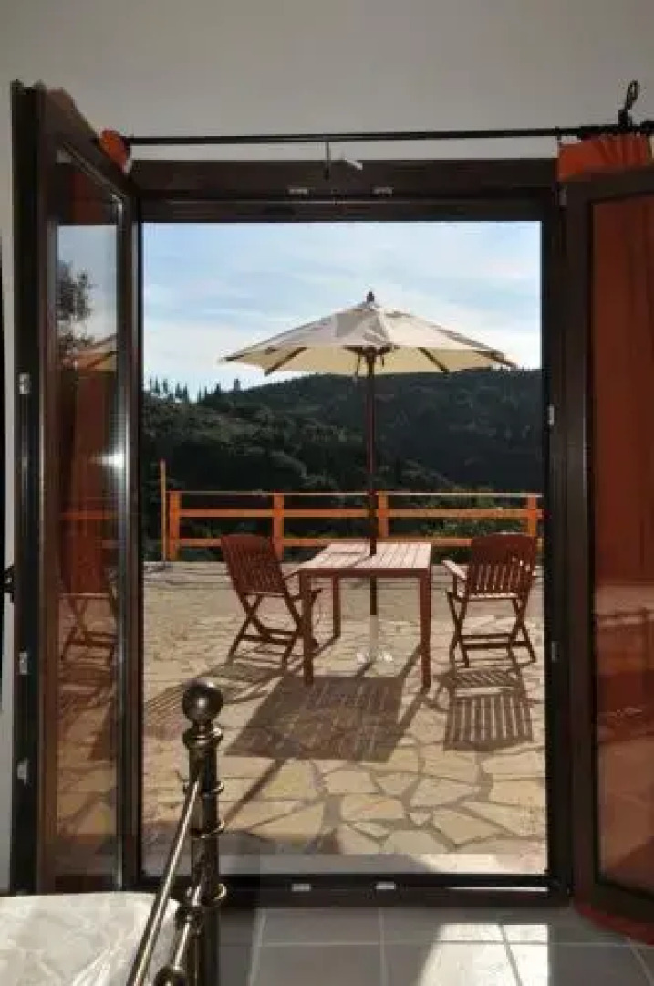 Kirki s Cozy Getaway - Paxoi Getaway w Jacuzzi