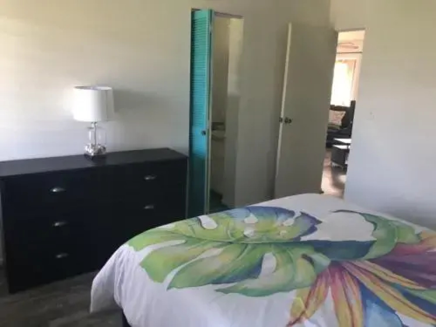 Kauai Breeze Scenic Path to Beach