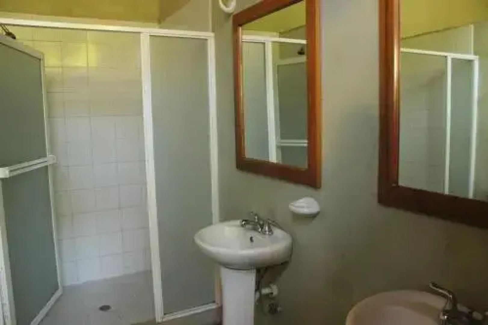 Backpackers Inn