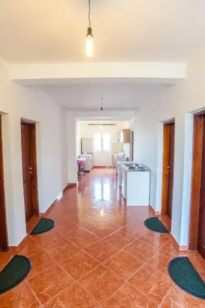 Egzona Home