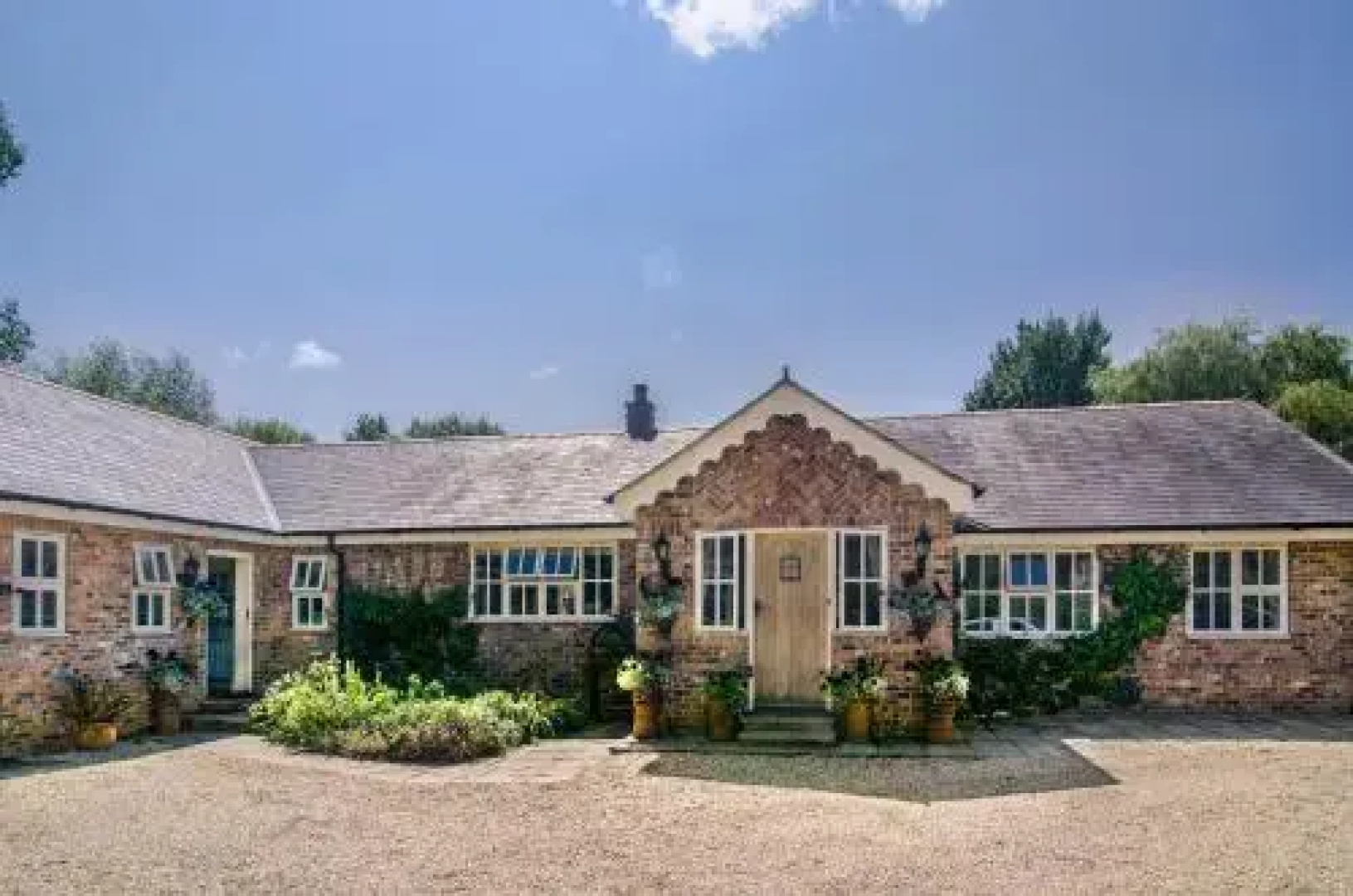 Clara Cottage