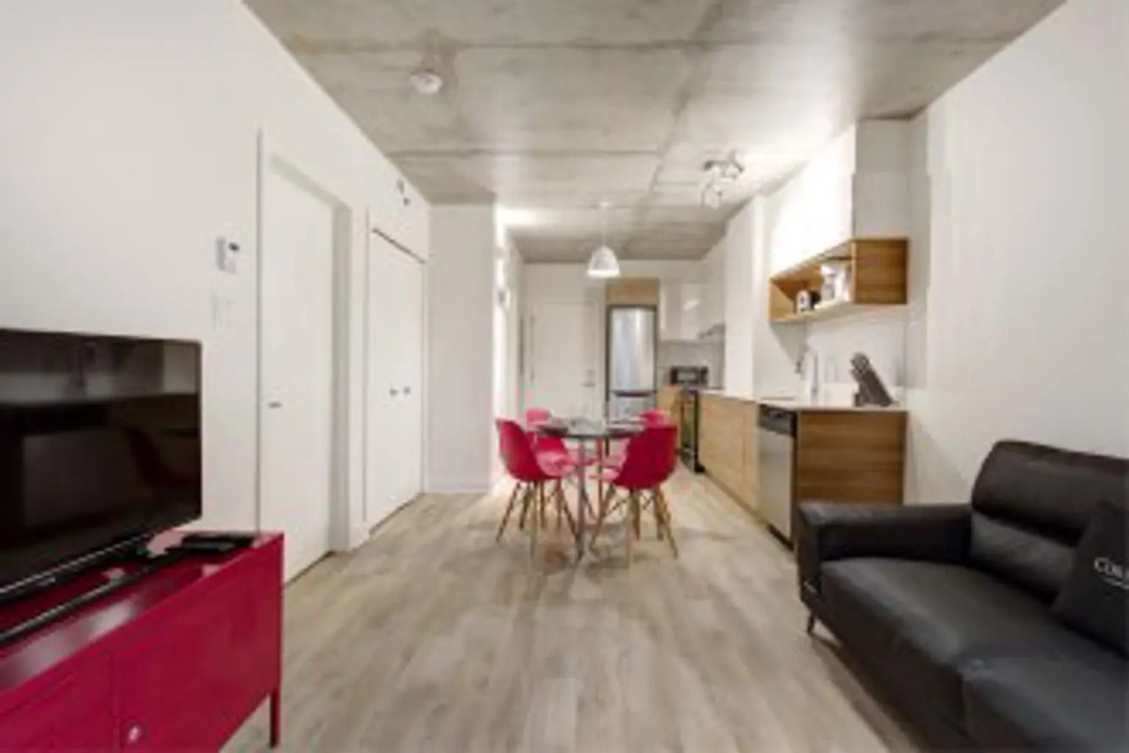 Hexagone by CorporateStays