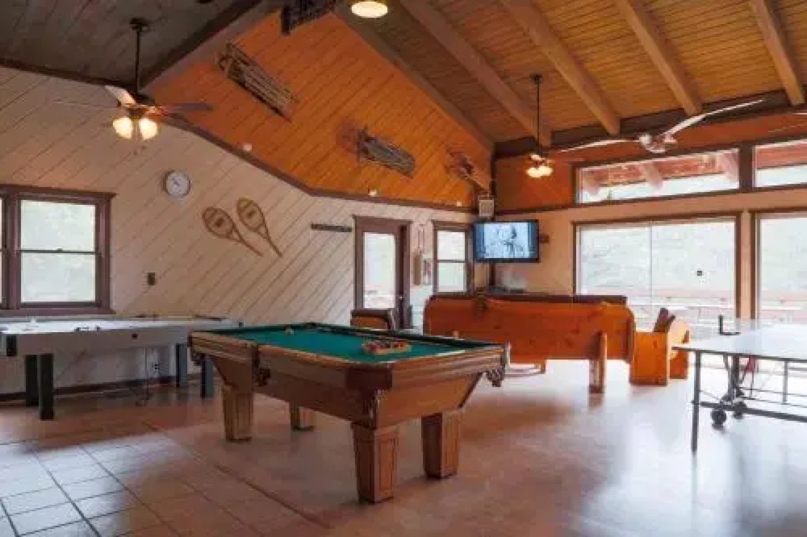 Idyllwild Camping Resort Wheelchair Accessible Cottage