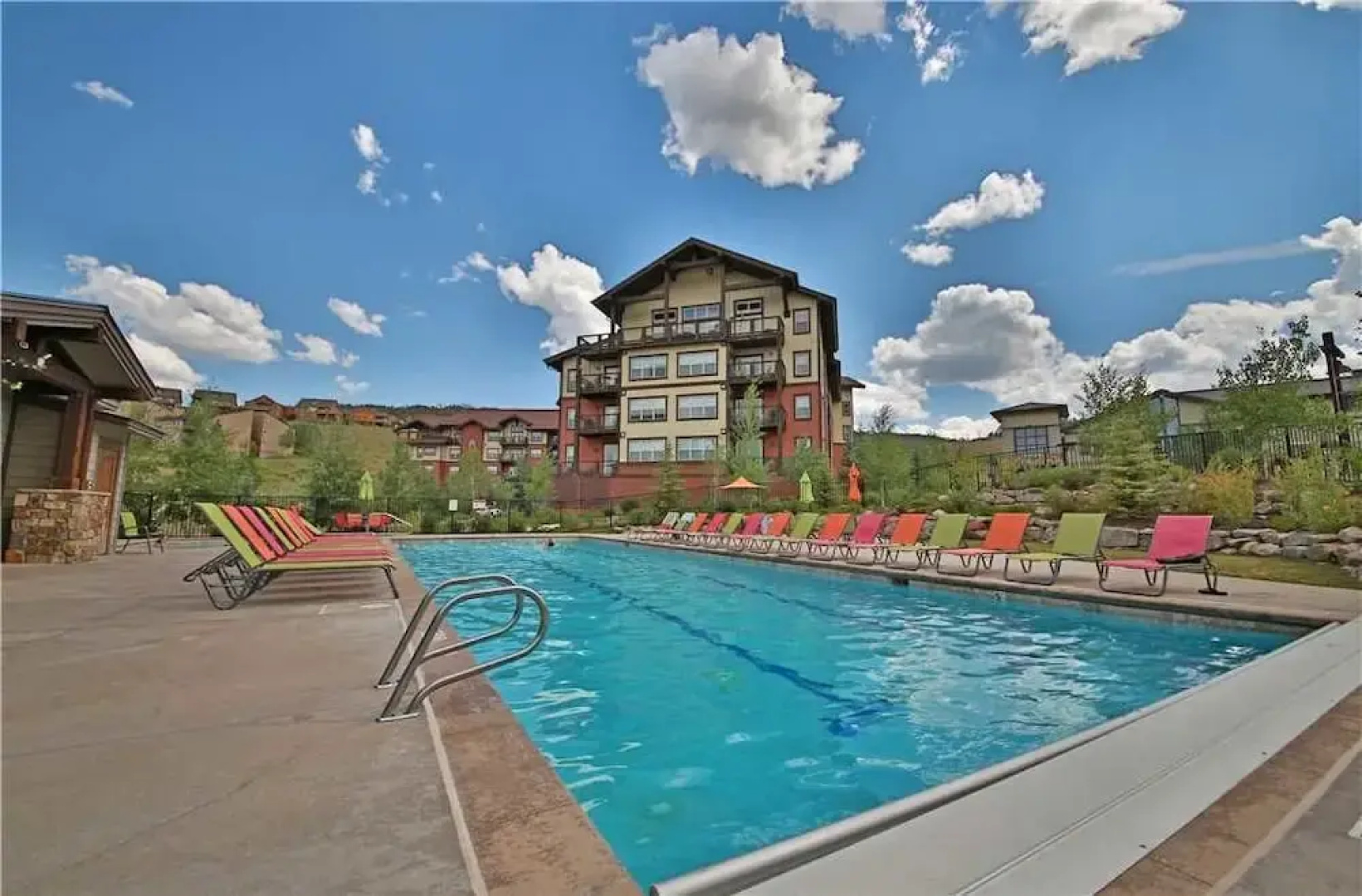 Base Camp One 416C Penthouse - 3 Br Condo