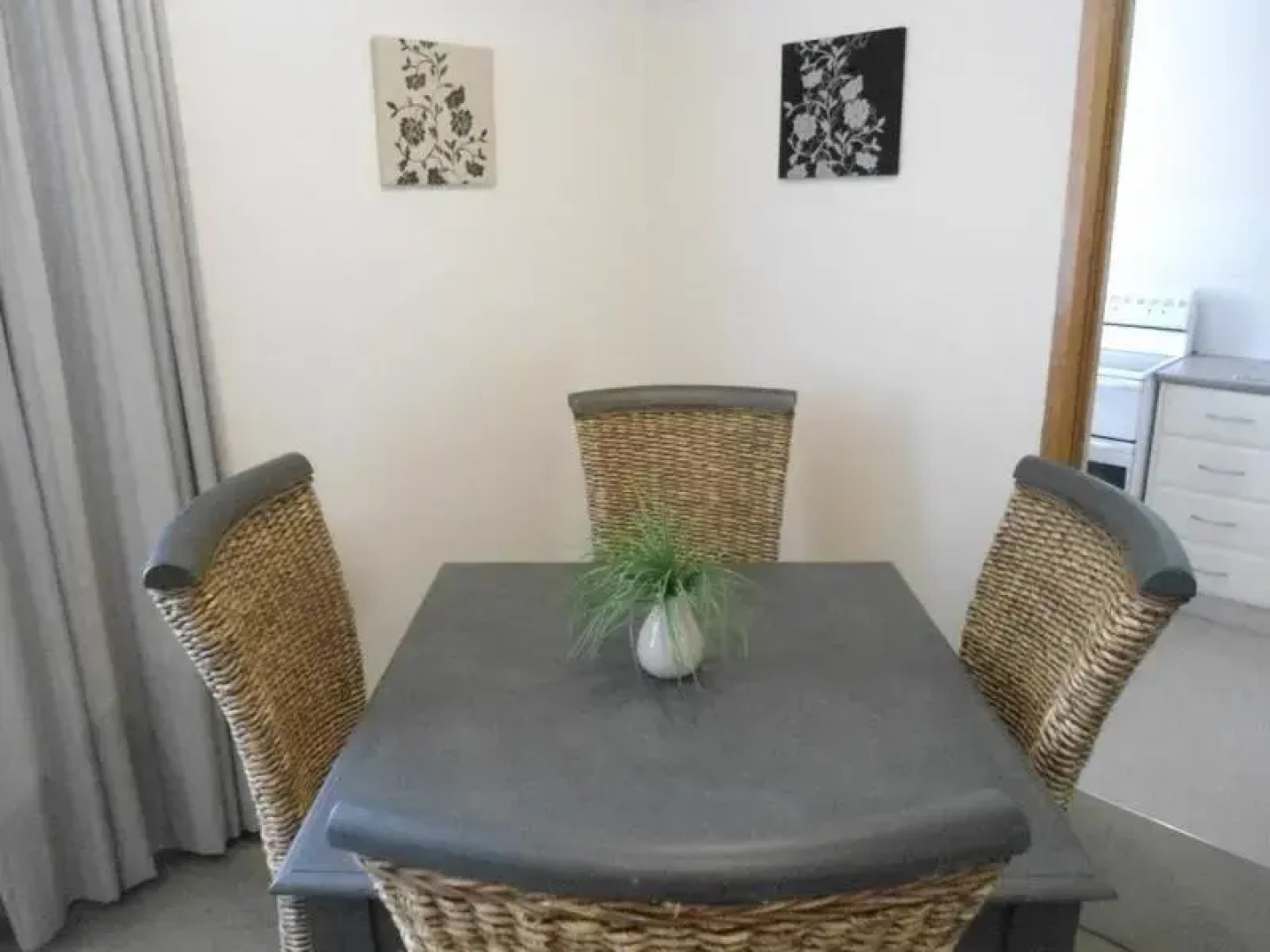 Ashwood Apartments - Bellerive