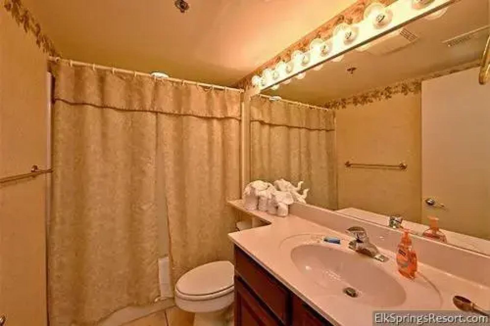 Gatehouse Condos 106