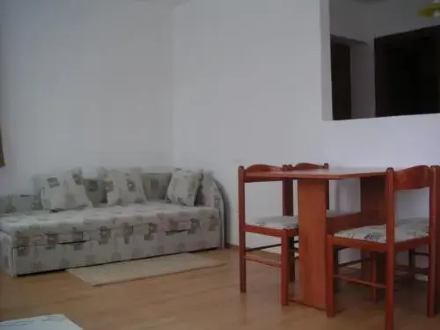 Lantos Apartmanház