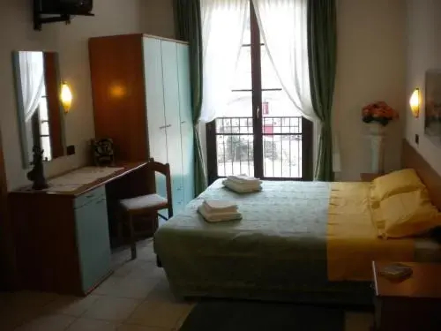 La Pace Hotel