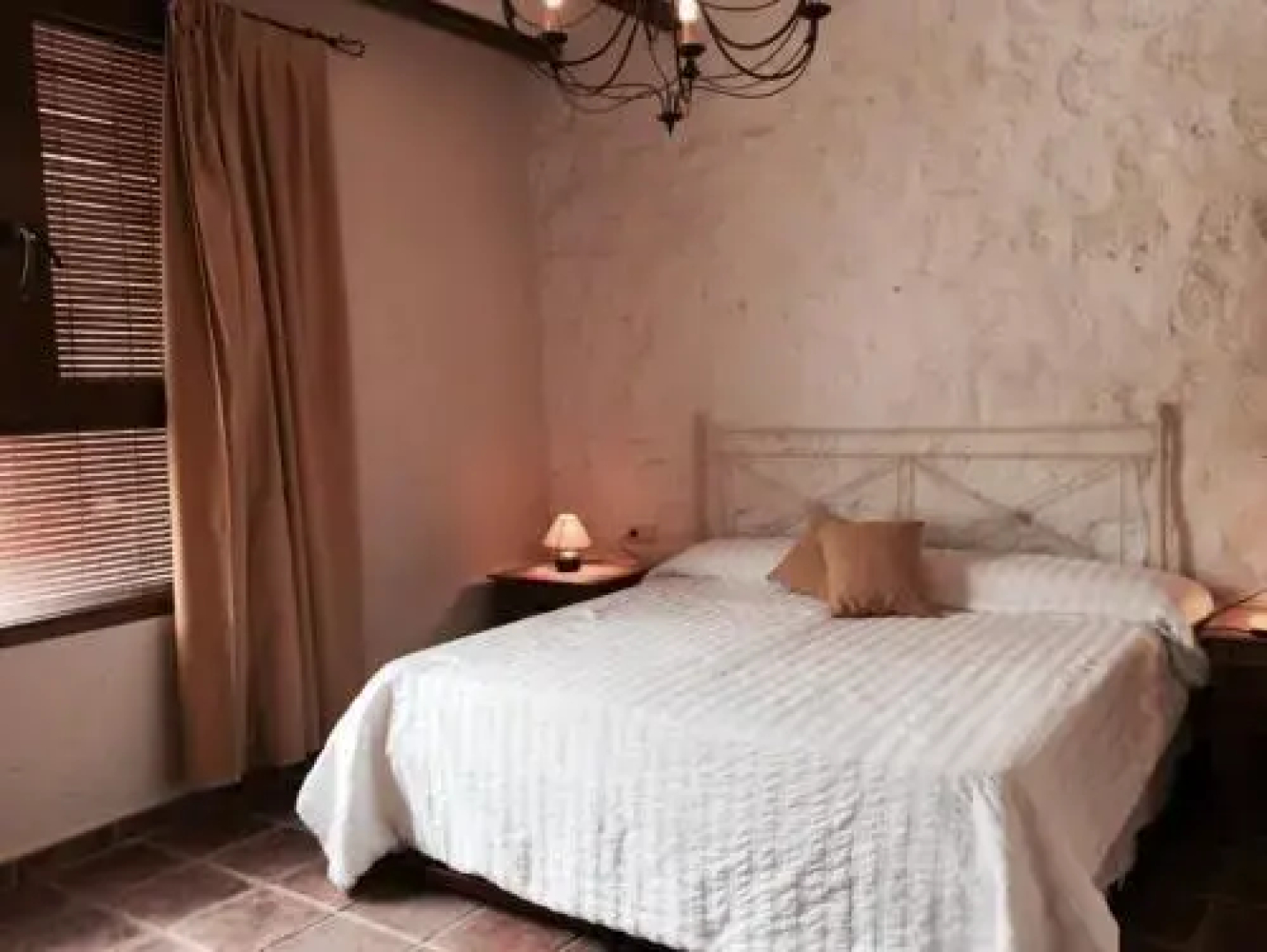 Hostal Avenjúcar