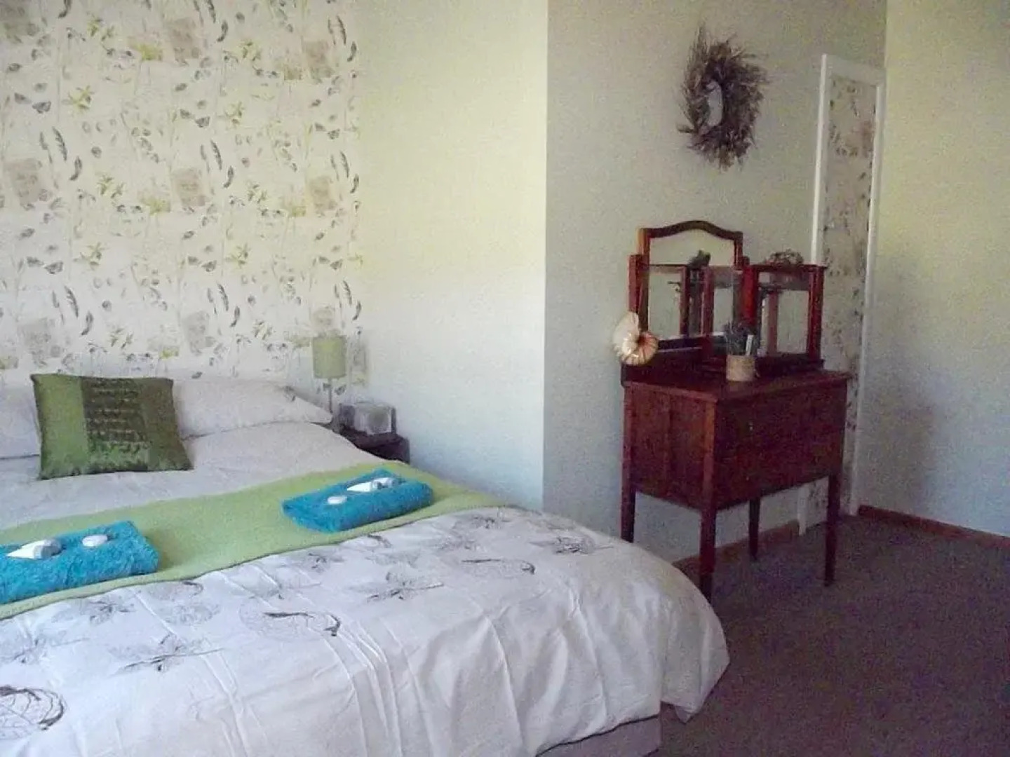 Eden Orchard & Farmstay