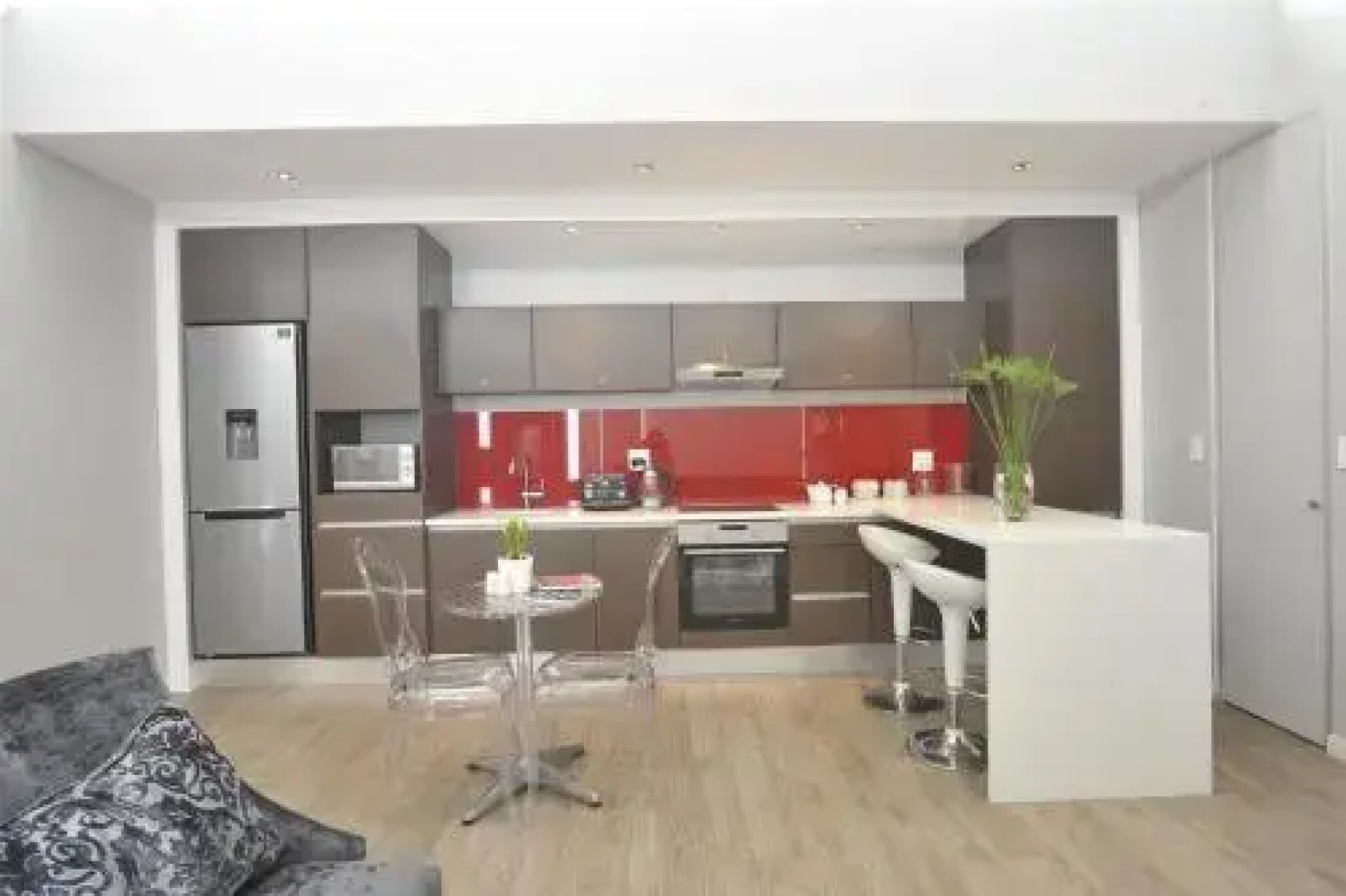 Paragon Crescent Suites