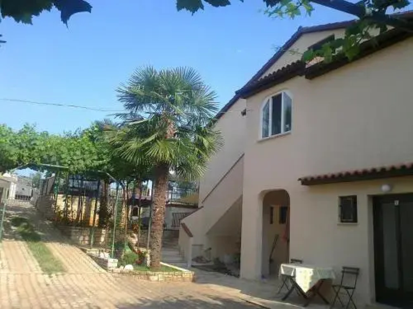 Apartments Folo