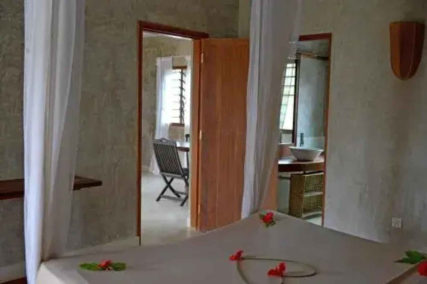 Beverly Suites
