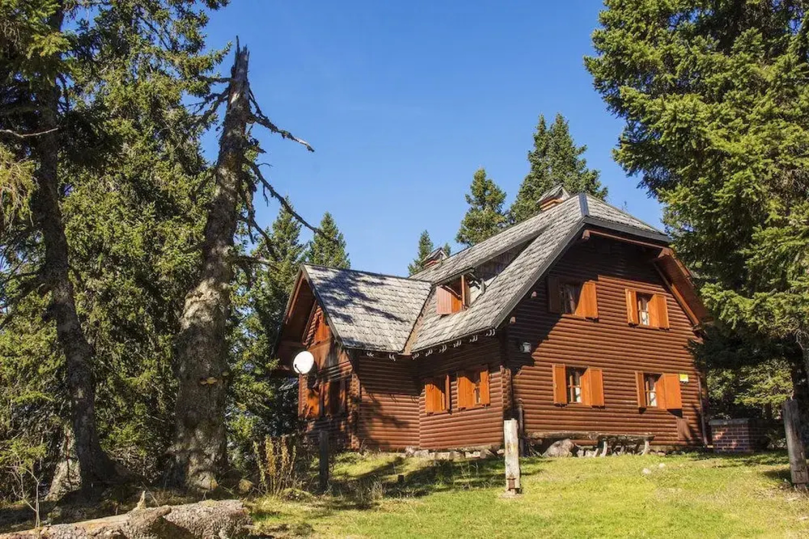 Apartmajska hiša Muštrinka