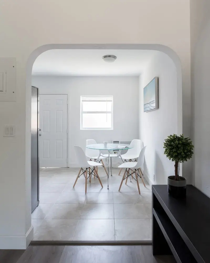 Cozy and Modern 2B-2B Home