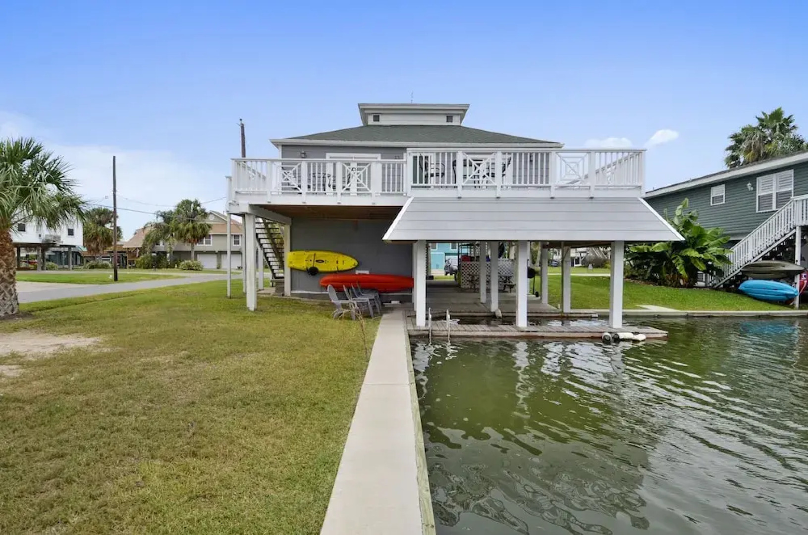 The Pelican House by RedAwning