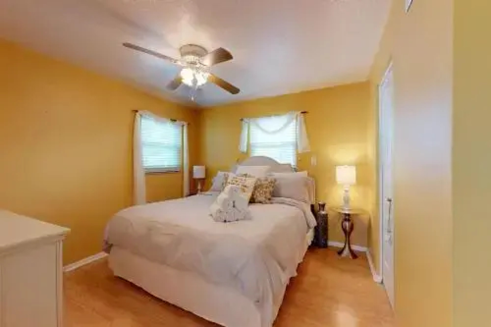 Bay View Inn 101-308 2nd St