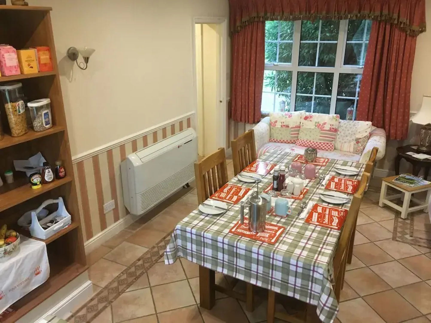 Holmsleigh Bed And Breakfast