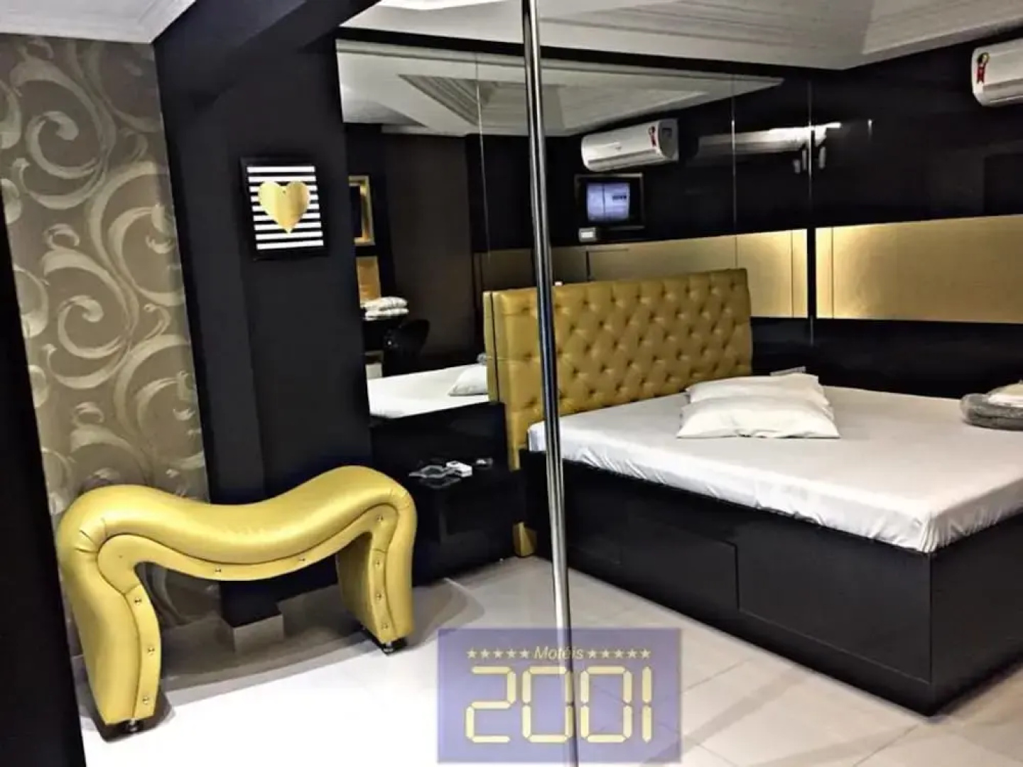 Motel 2001 - Adults Only