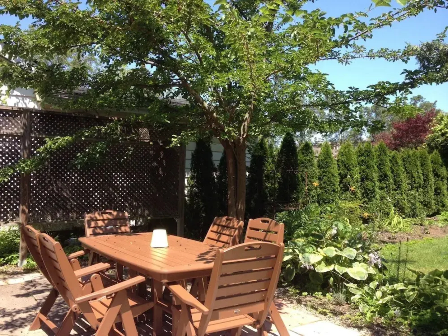 Sunnyside Niagara Cottage