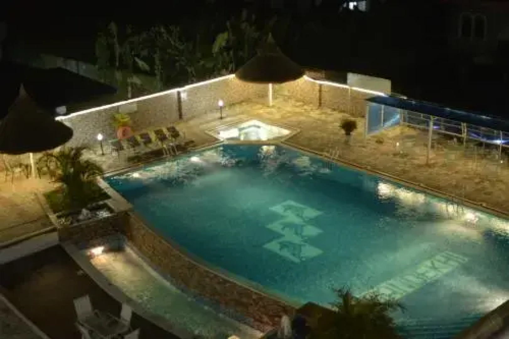 Randekhi Royal Hotel - Gold Wing