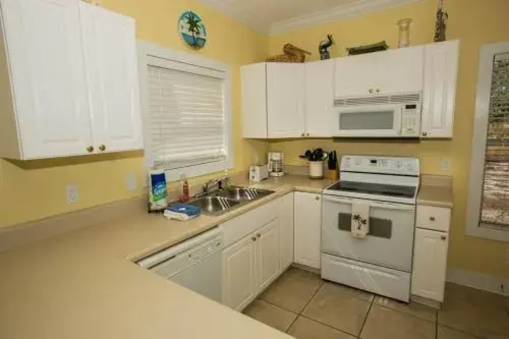 Belize Place 4C - 3 Br Condo