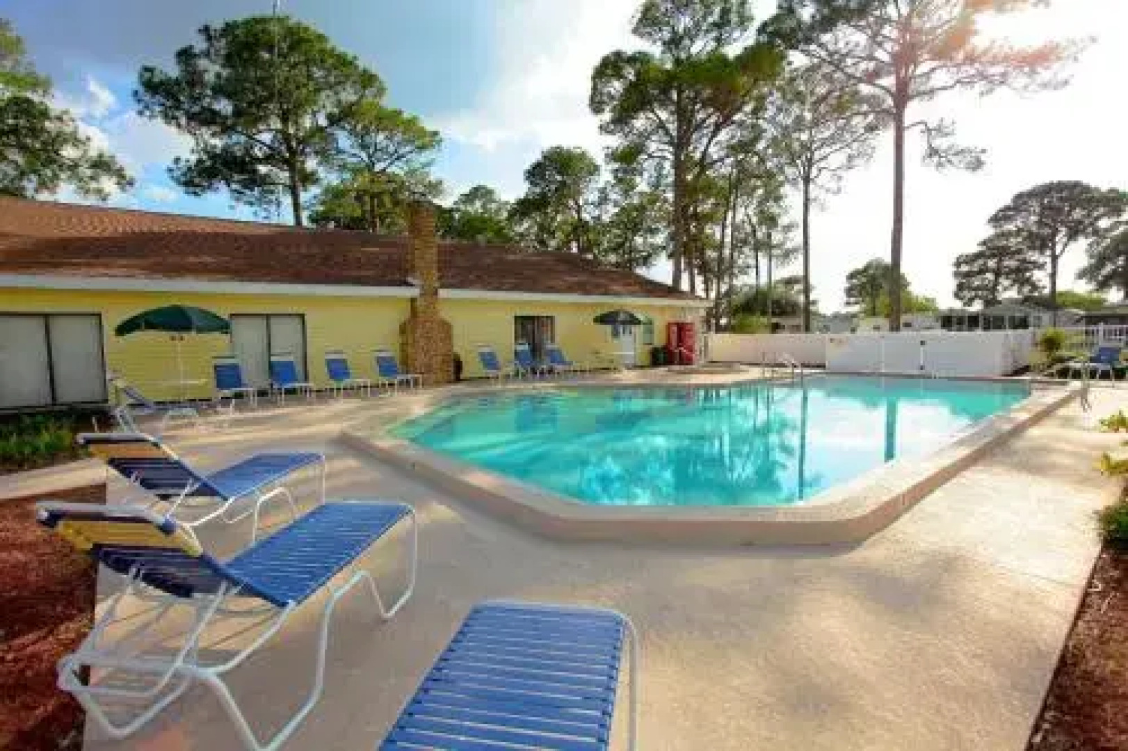 Clerbrook Loft Park Model 5