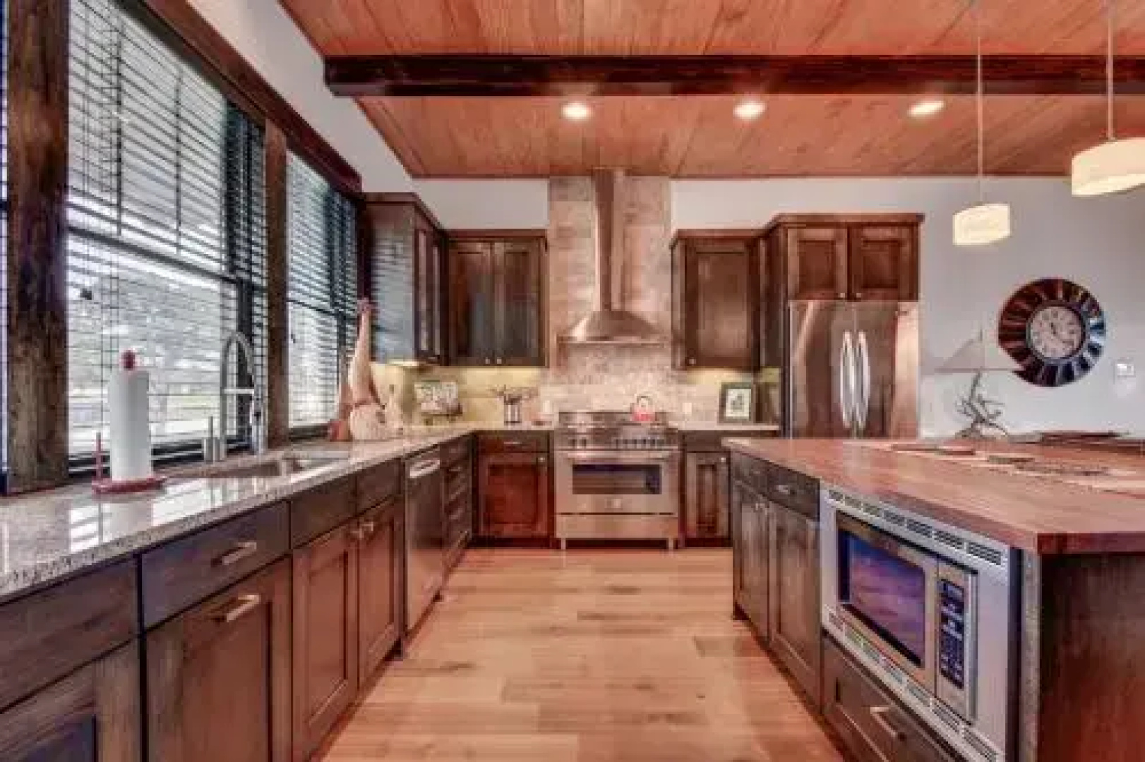 Amenities Grace Lake Travis Villa by RedAwning