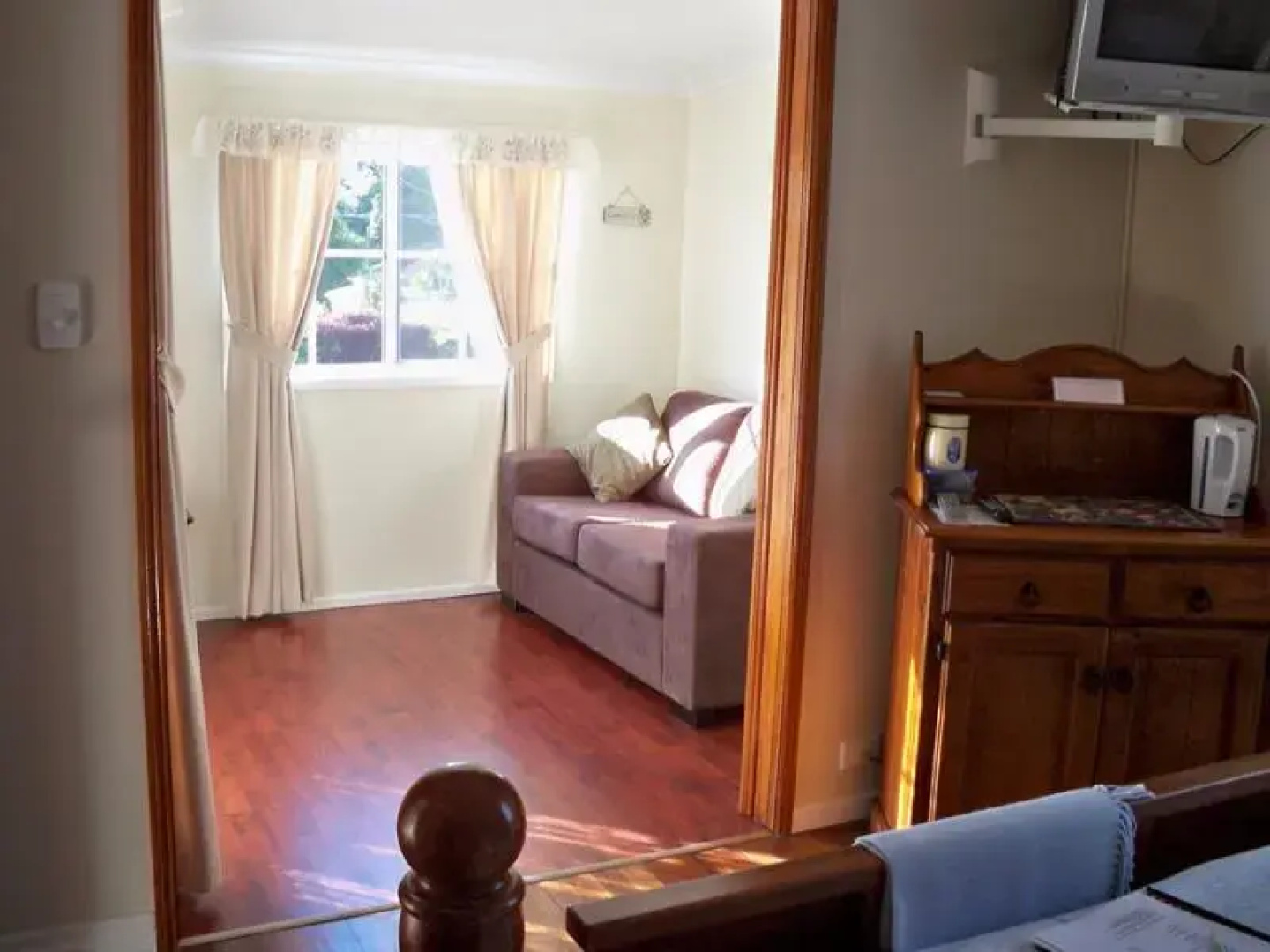 Johnstones on Oxley Bed & Breakfast