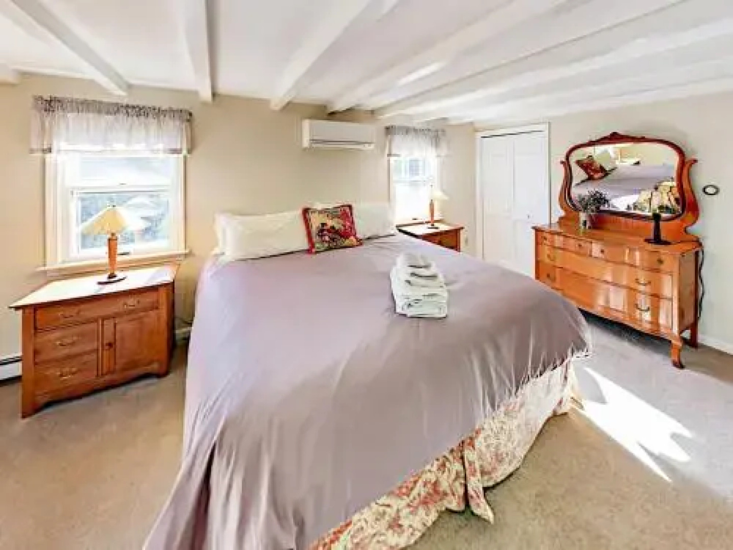 200 Shurtleff Rd Home - 3 Br home by RedAwning