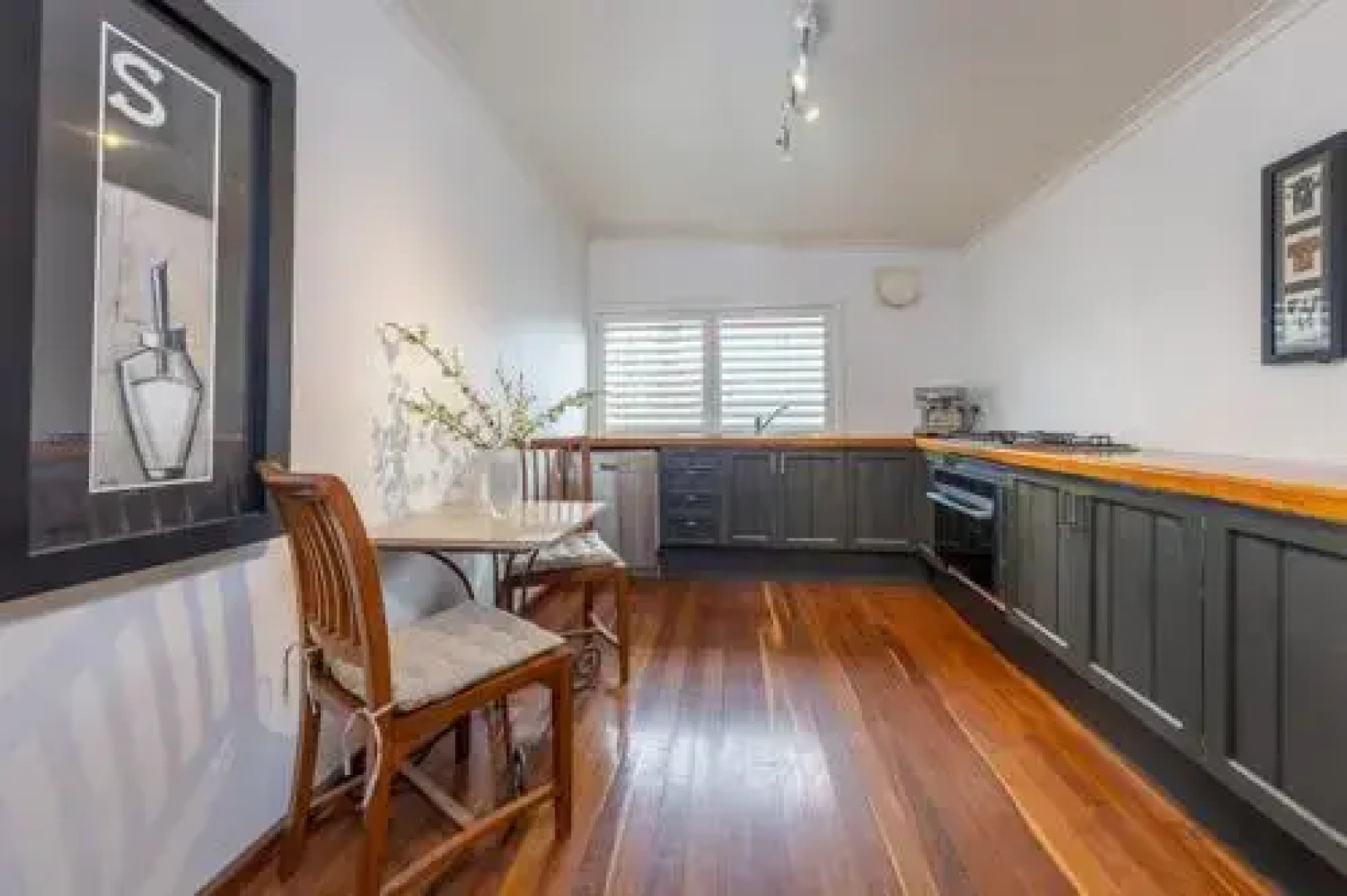 Chestnut & Maple Daylesford