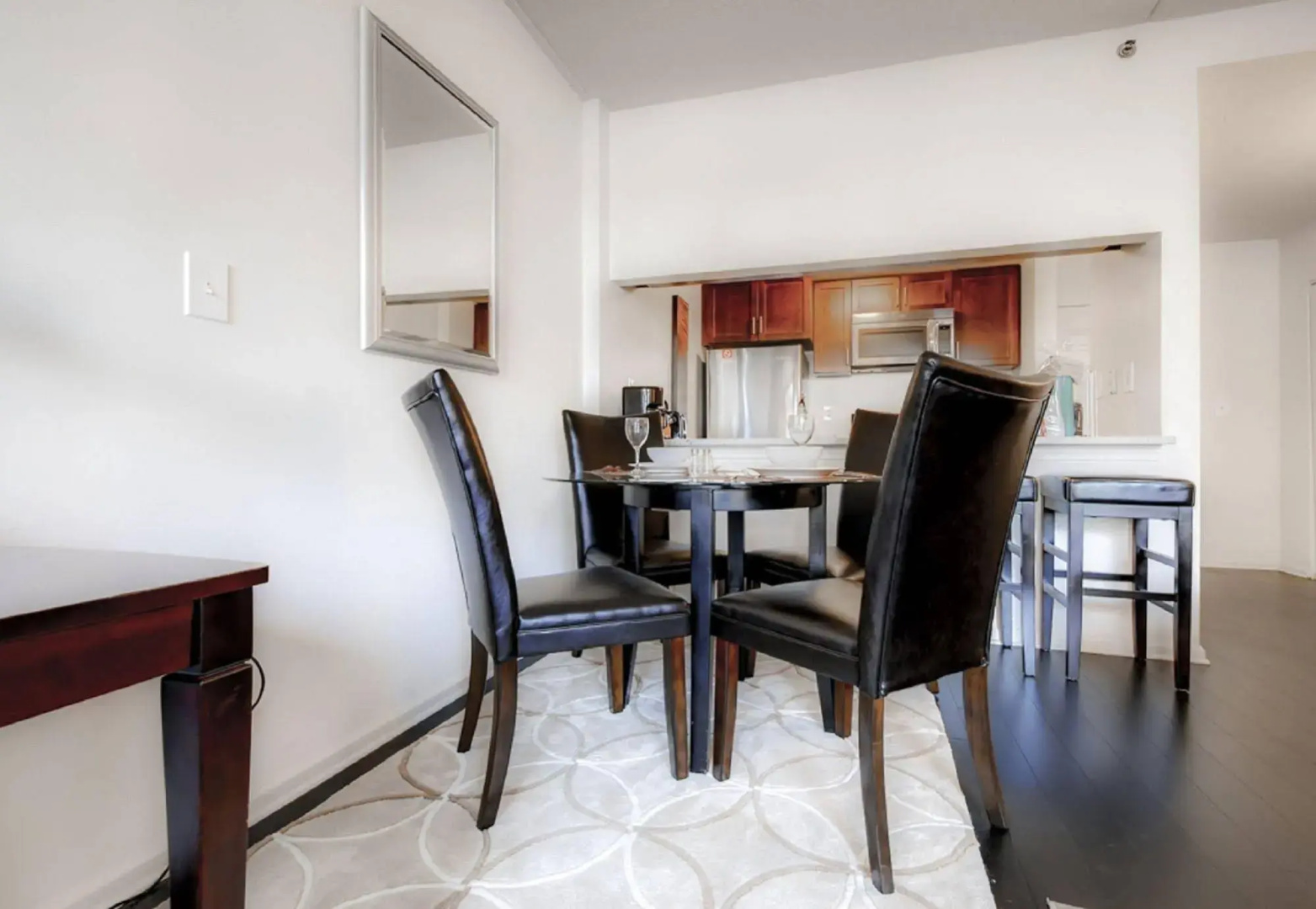 Global Luxury Suites at Seaside Way