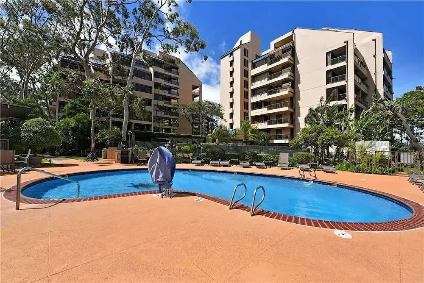 Valley Isle #808 2 Bedroom Condo by RedAwning