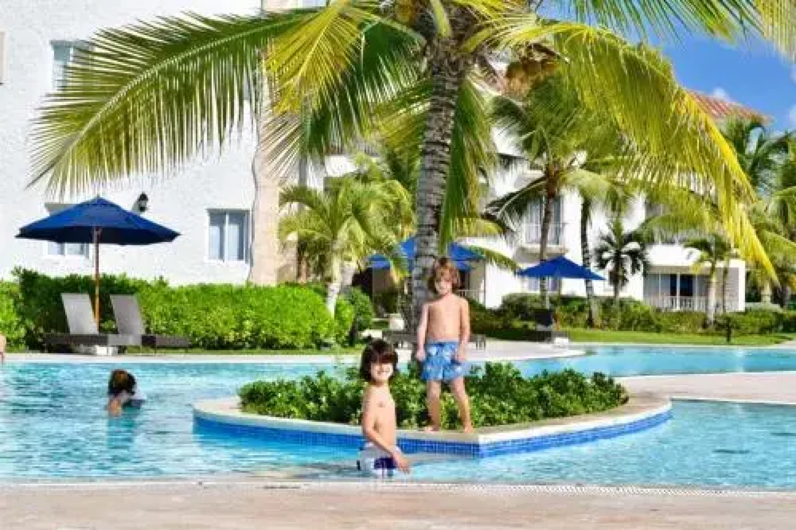 2BR Beach Apt @CadaquesCaribe Bayahibe