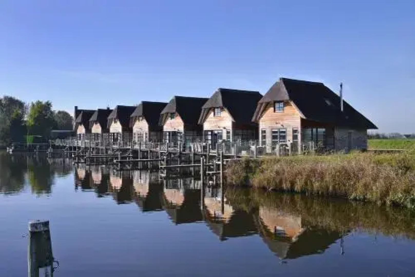 Nautic Rentals - Watervilla's Zuiderhoeve