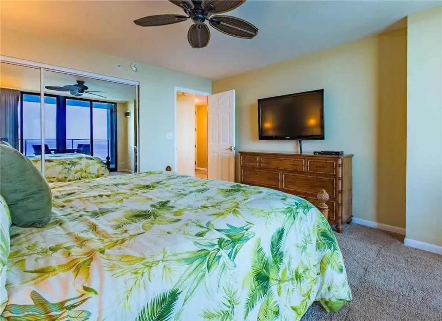 Mahana Resort #1217 1 Bedroom Condo by RedAwning