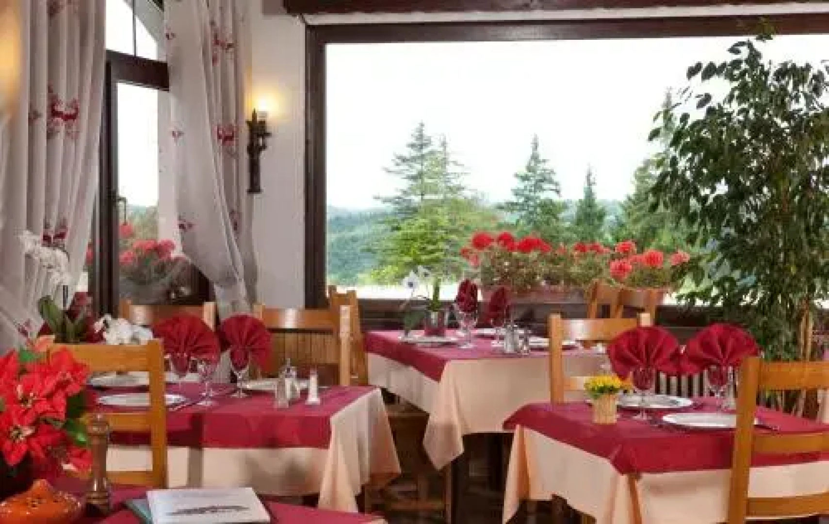 La Petite Chaumiere