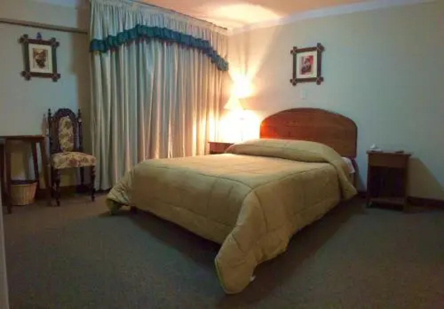 La Casa de Abraham Hotel