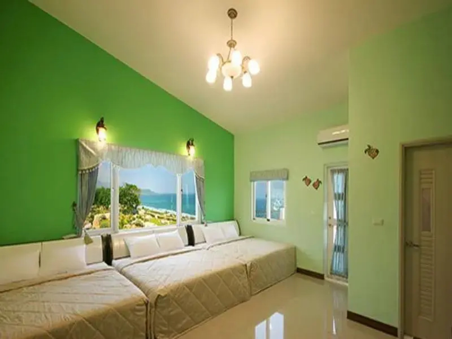 Jen Ti Rainbow House