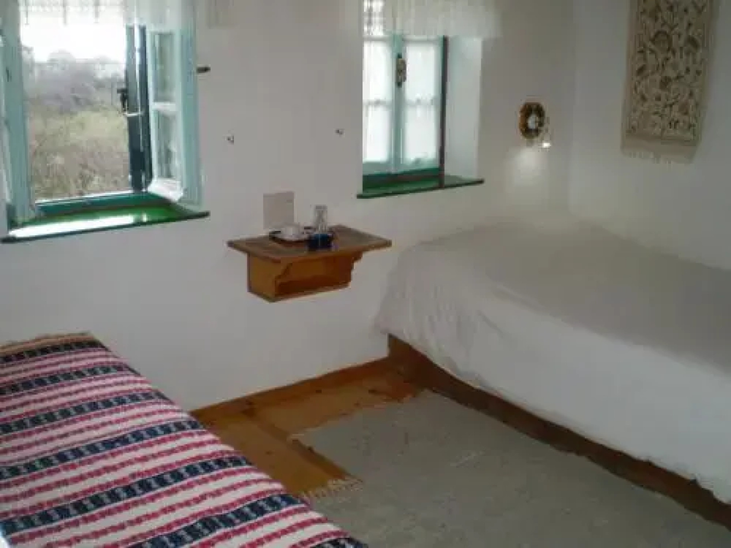 Lakis Rooms