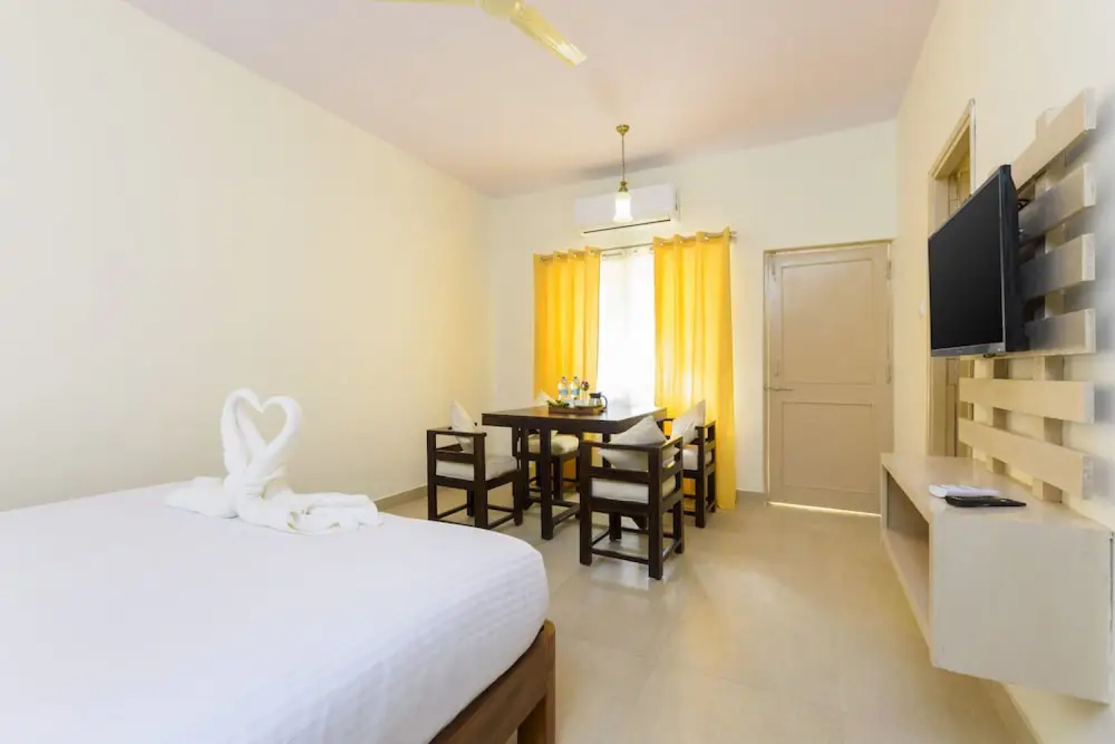 OYO 10956 Oliva Resorts
