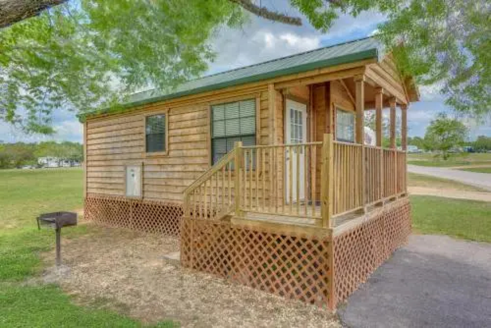 Lake Conroe One-Bedroom Cabin 4