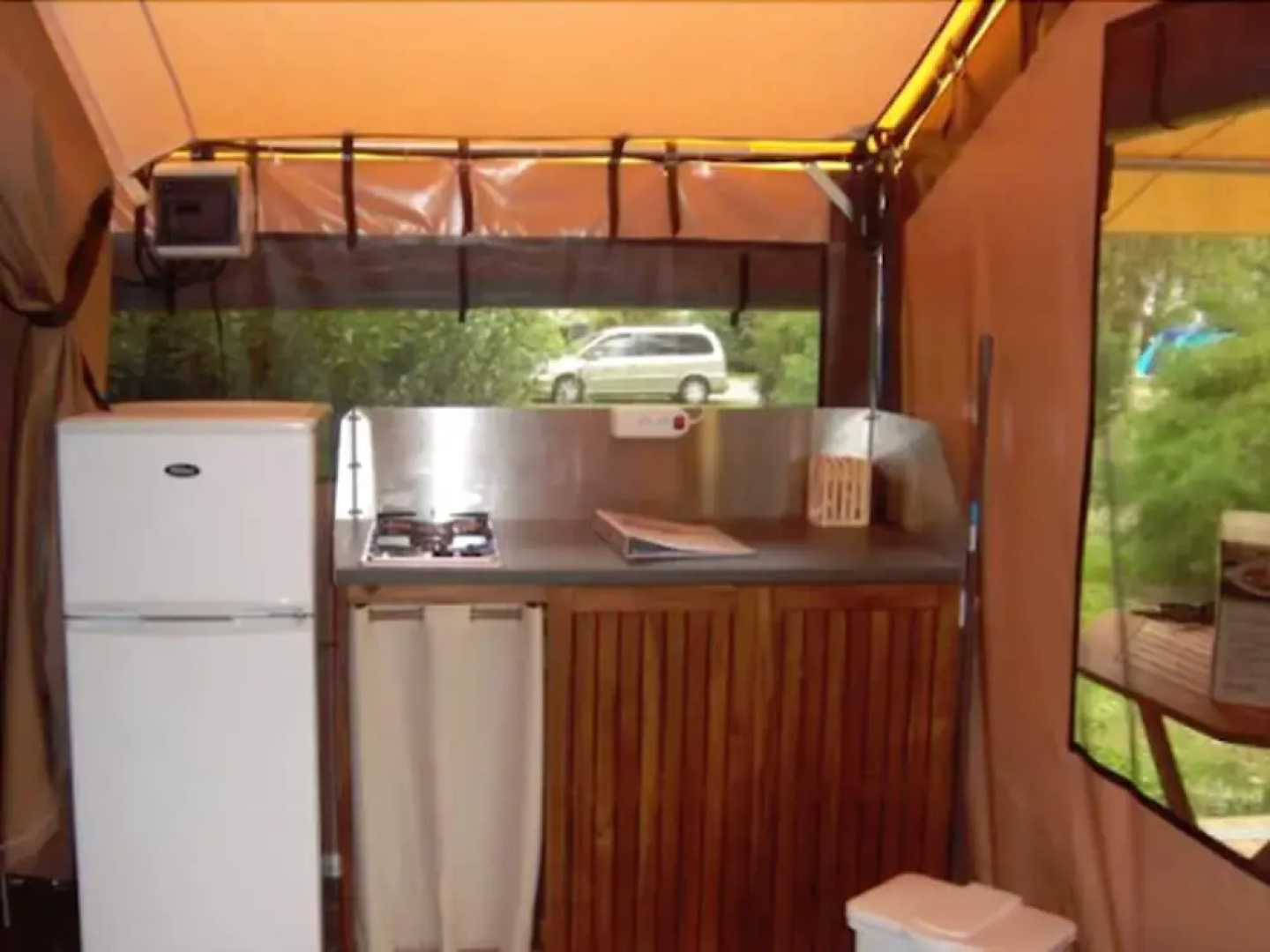 Aloe Camping La Buissière Tentes Lodges