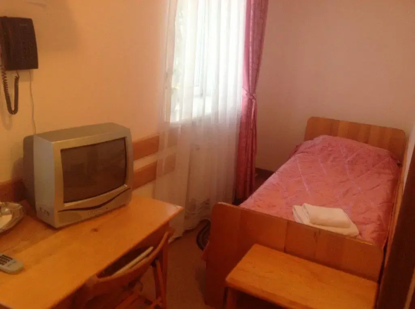 Tisa Hotel