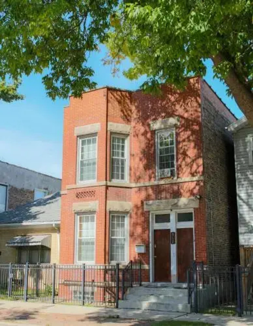 Near South Side Apartment