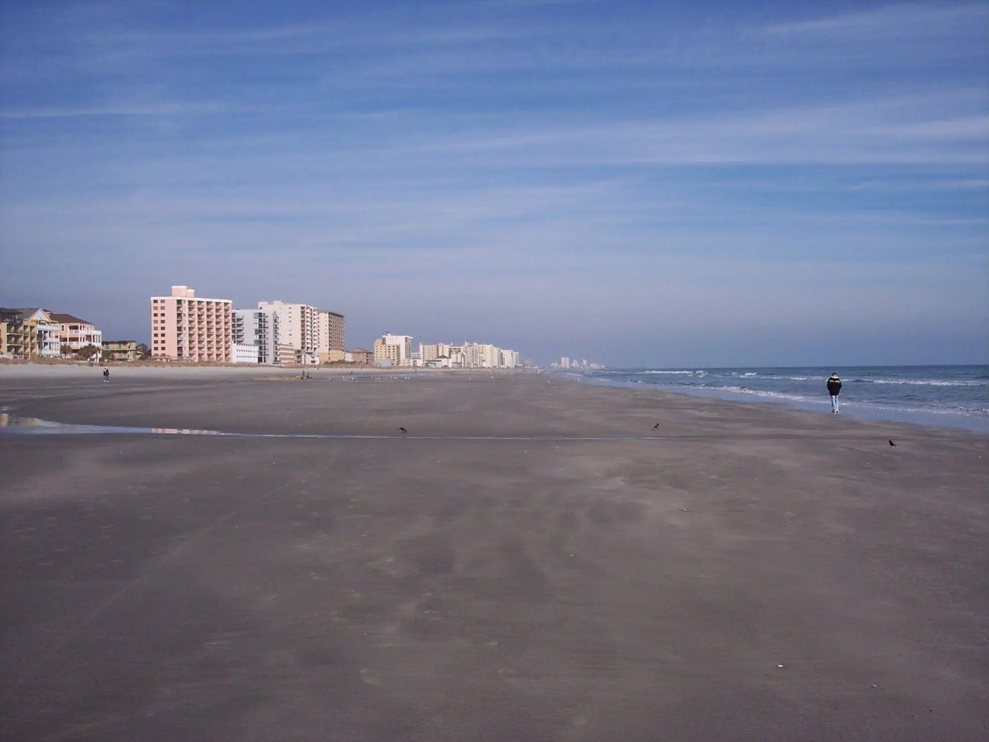 Sea Winds 101 3 Br condo by RedAwning