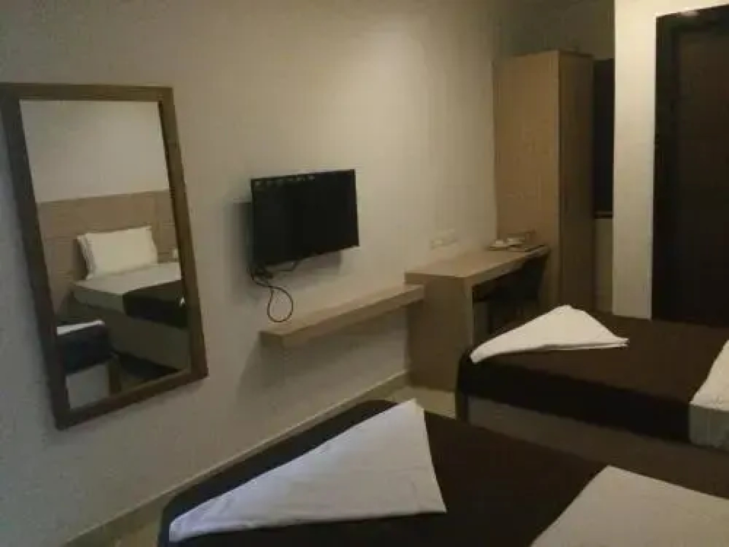 Hotel Sri Aditya Inn