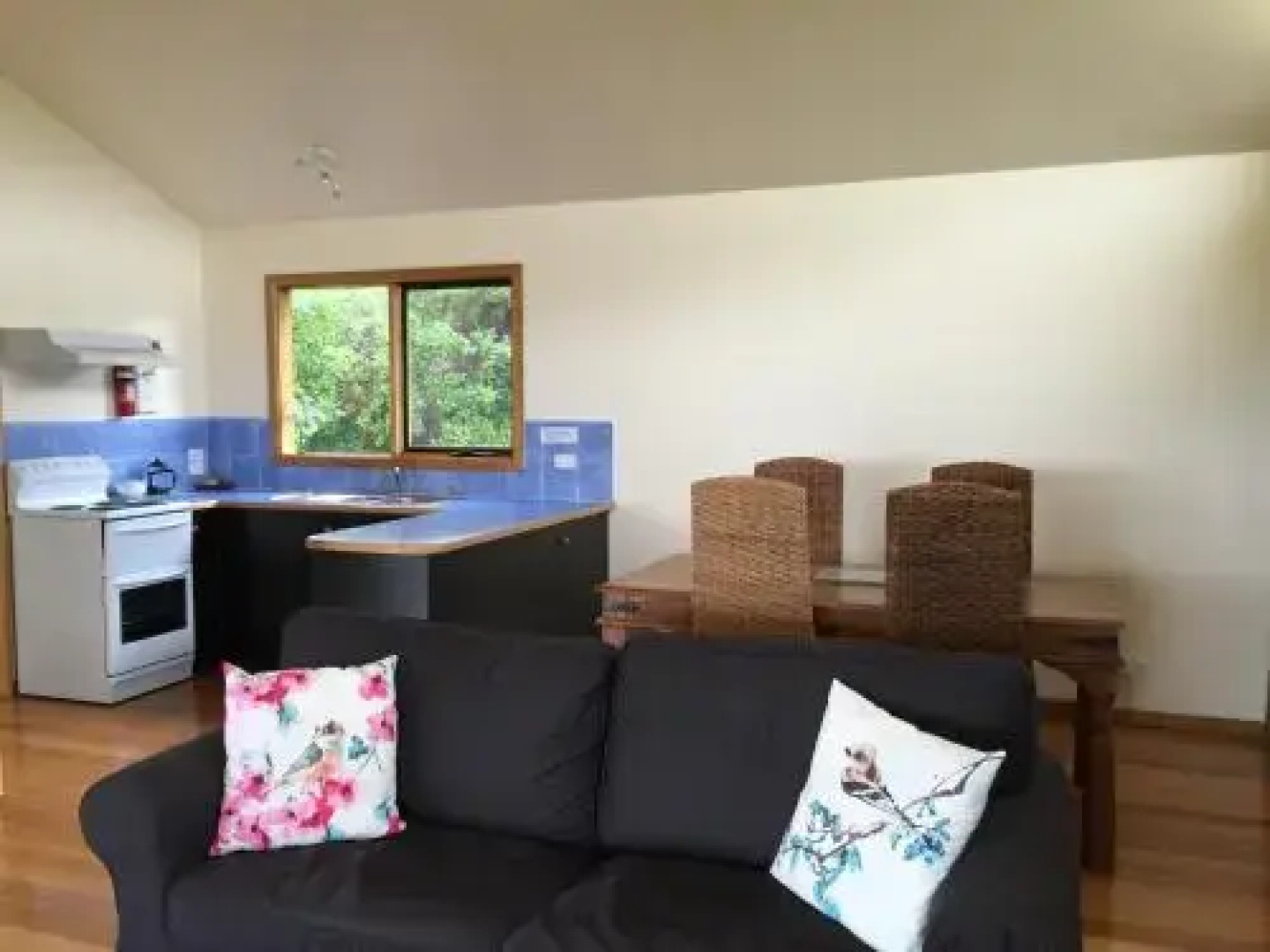 Black Cockatoo Cottages